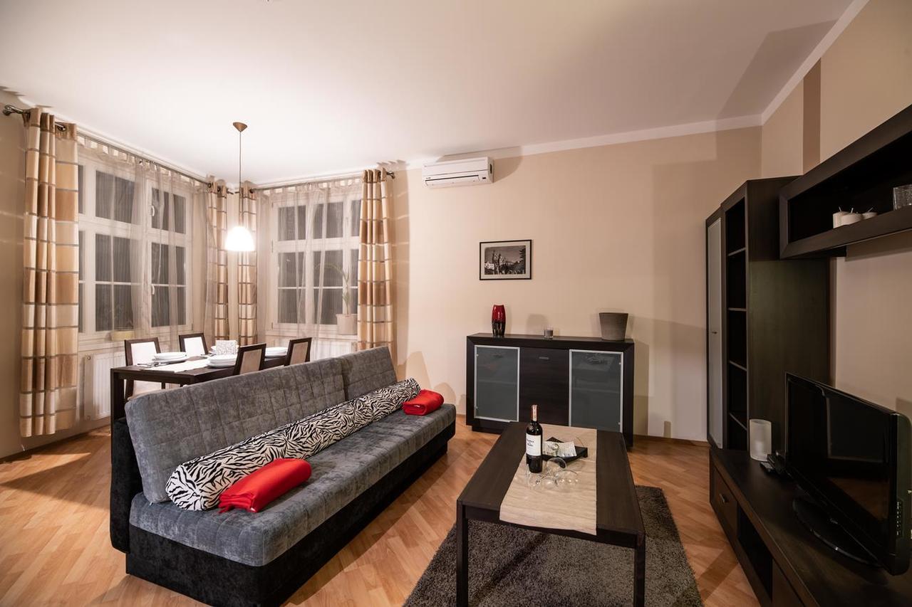 Cracow Rent Apartments - Spacious Apartments For 2-7 People In Quiet Area - Kolberga Street Nr 3 - 10 Min To Main Square By Foot Krasków Exterior foto