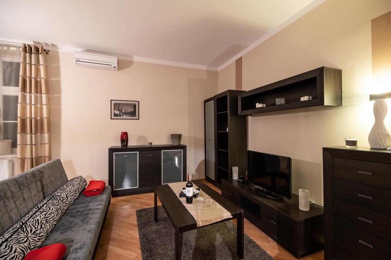 Cracow Rent Apartments - Spacious Apartments For 2-7 People In Quiet Area - Kolberga Street Nr 3 - 10 Min To Main Square By Foot Krasków Exterior foto