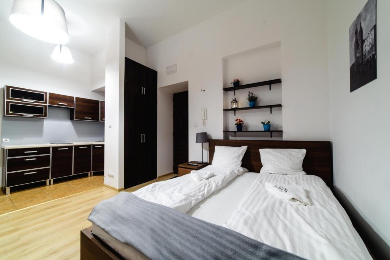 Cracow Rent Apartments - Spacious Apartments For 2-7 People In Quiet Area - Kolberga Street Nr 3 - 10 Min To Main Square By Foot Krasków Exterior foto